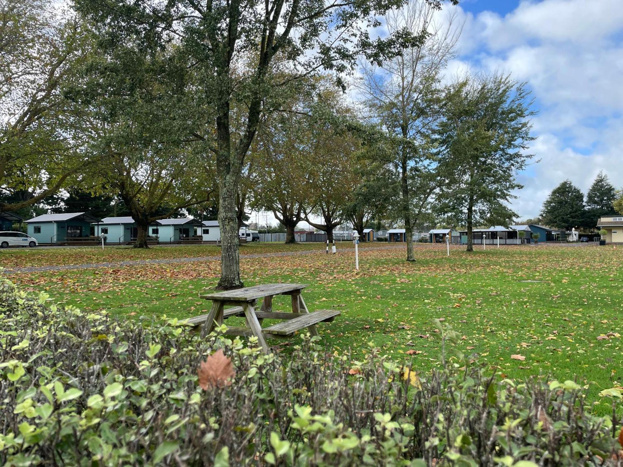 Cambridge Top 10 Holiday Park Екстер'єр фото